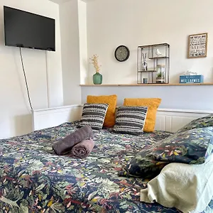 Hyper Centre Ideal Aeroport Apartment